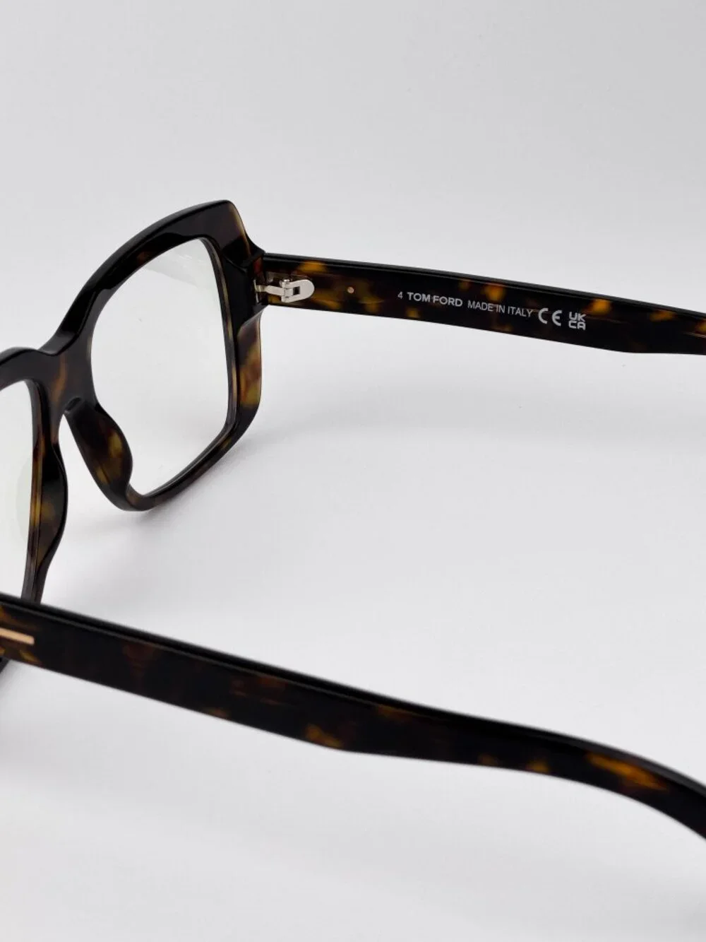 Tom Ford FT5822-B 052 Eyeglasses – Dark Havana Rectangular Square Frame
